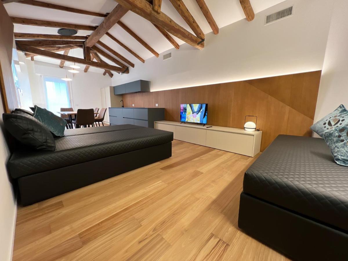 Апартаменты Attico Vivit 60 Местре Экстерьер фото